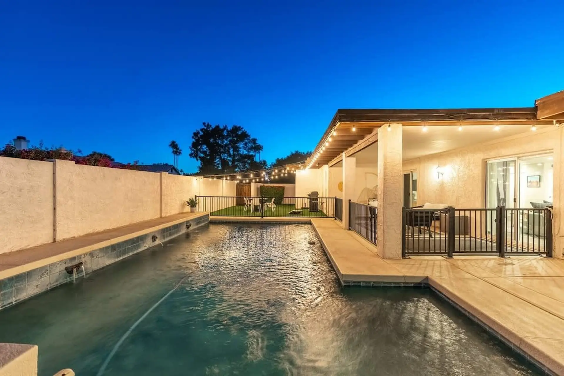 Downtown Tempe Retreat | Massive Pool | Sleeps 10