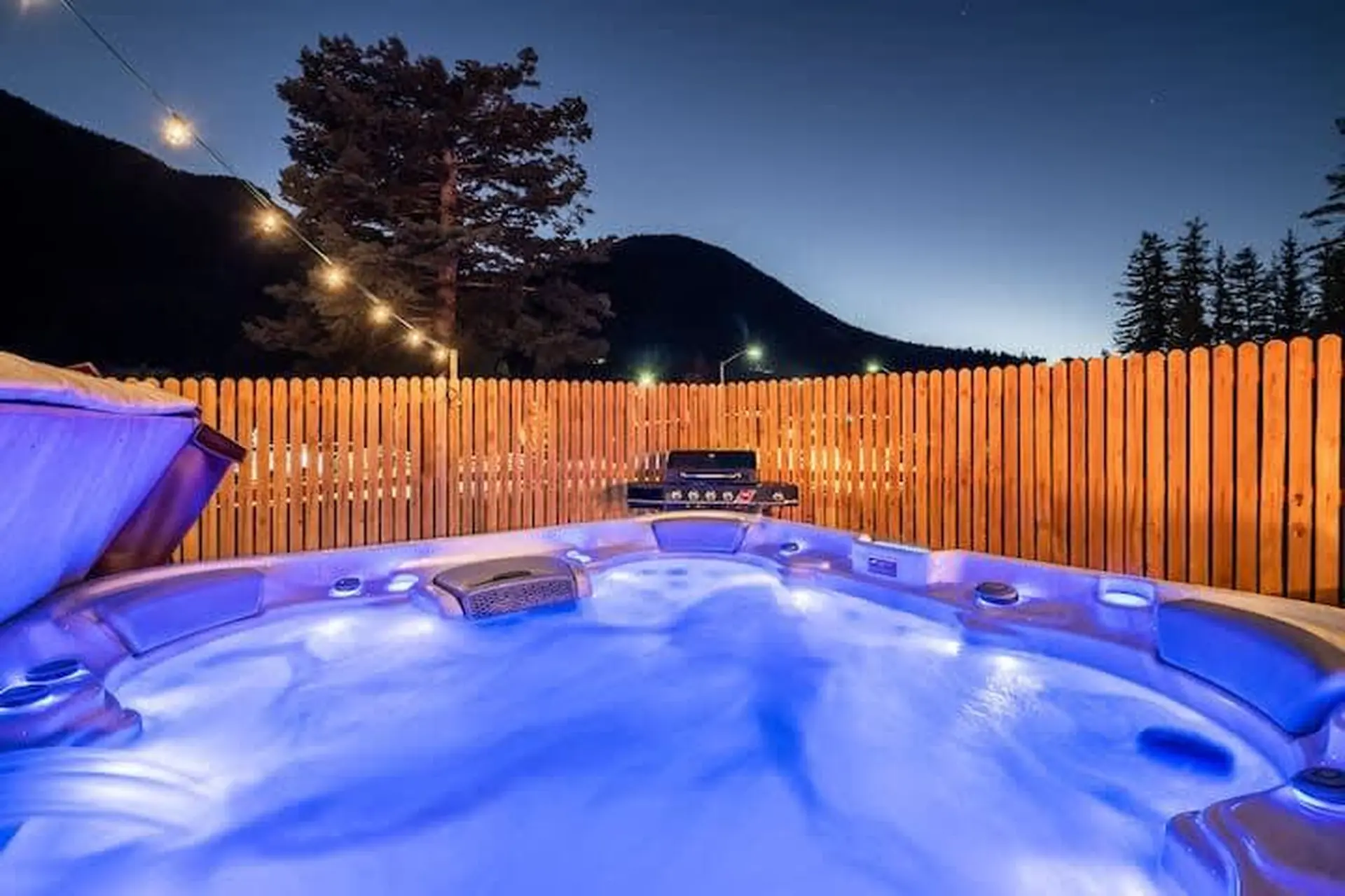 Mountain Retreat- Hot Tub- Mtn Views- Kid Friendly