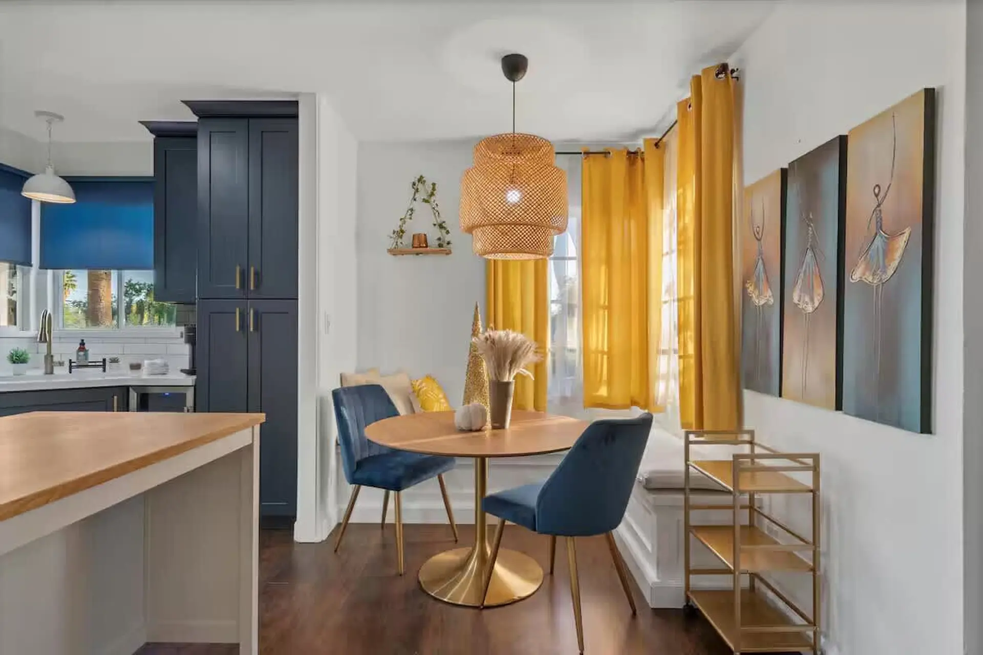 Quaint & Cozy 2-BR House | Den and Study | Fire Pi