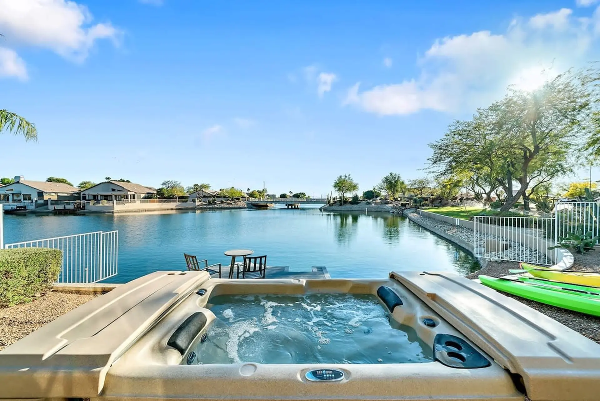 Lakefront Oasis, HotTub, Kayaks, Game Room