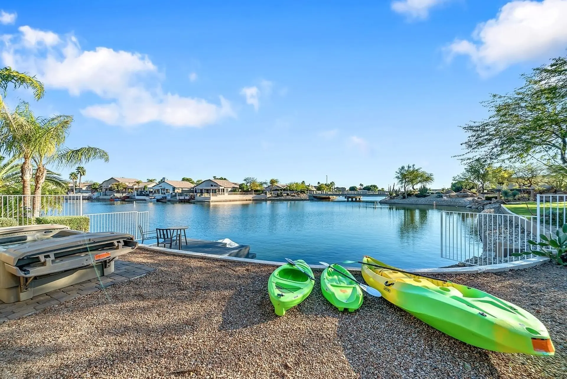 Lakefront Oasis, HotTub, Kayaks, Game Room