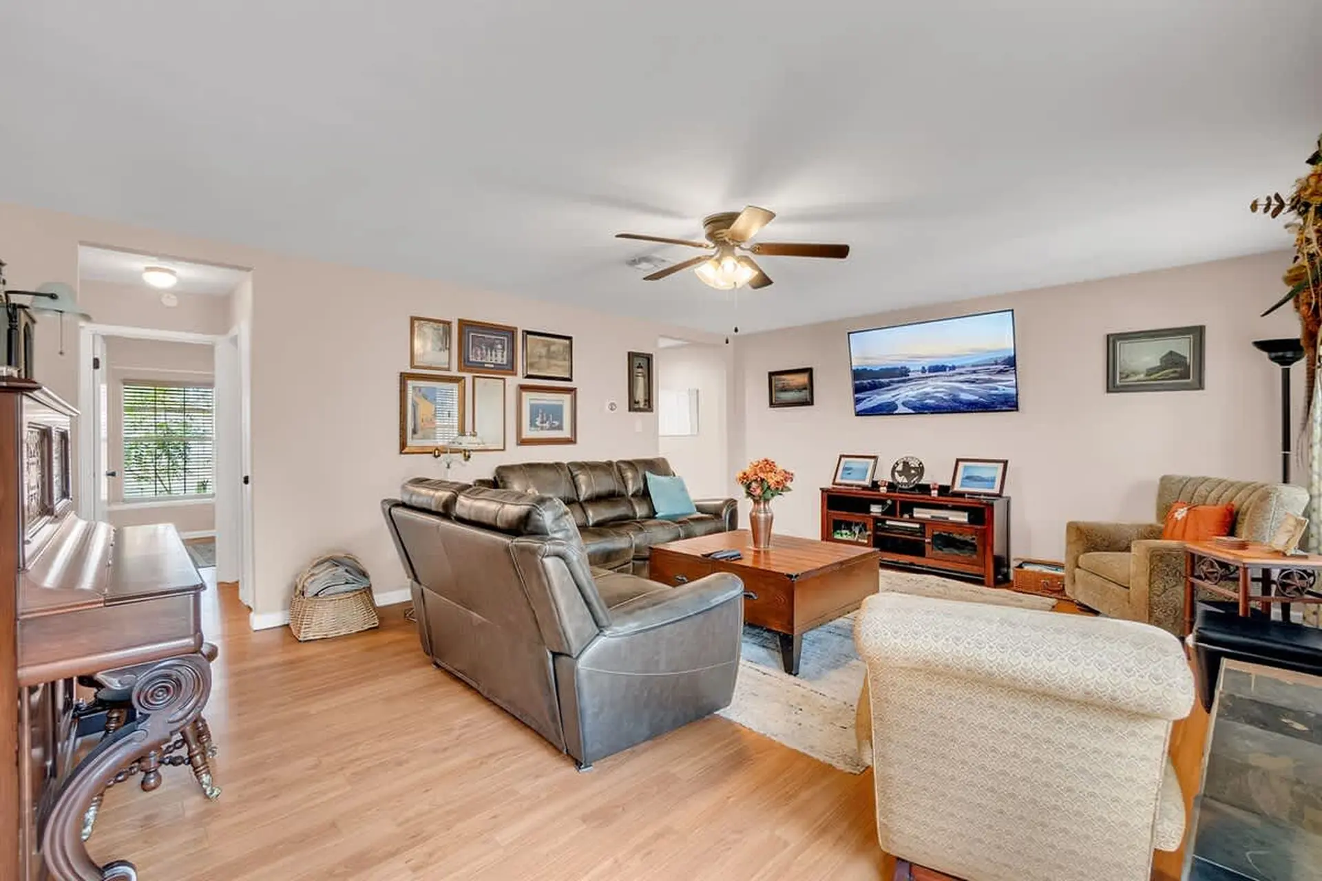 Cozy 3-BR House | Piano | Outdoor Grill | Sleeps 7