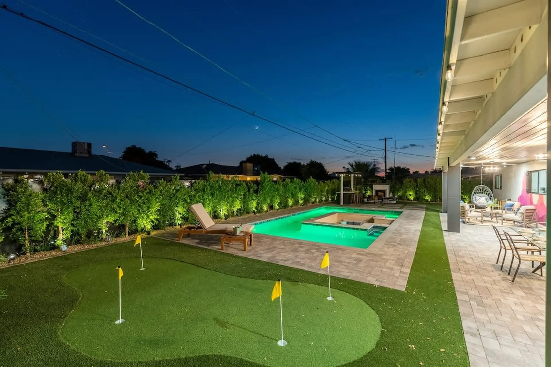 Luxury Retreat| Heated Pool | Mini Golf | Old Town