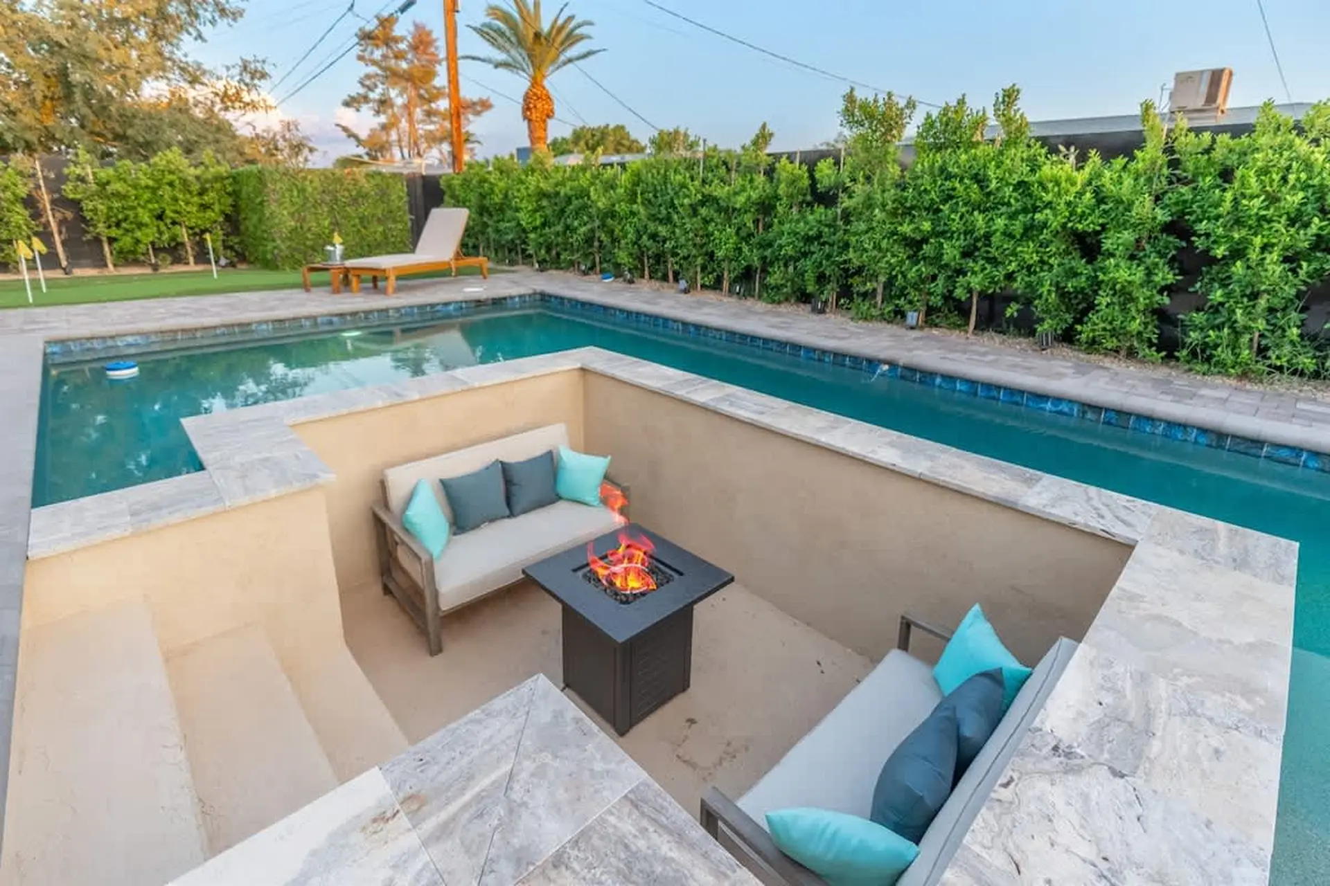Luxury Retreat| Heated Pool | Mini Golf | Old Town