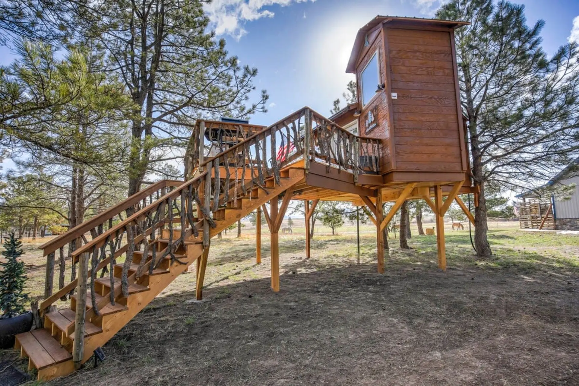 Treehouse Mountain Views Unique Ranch Experience