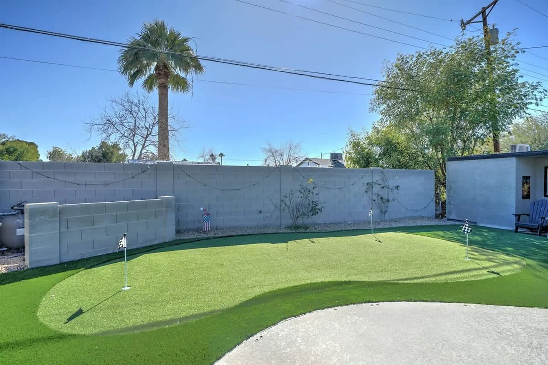 Sleeps 20 Plus | Pool & Putting Green in Paradise