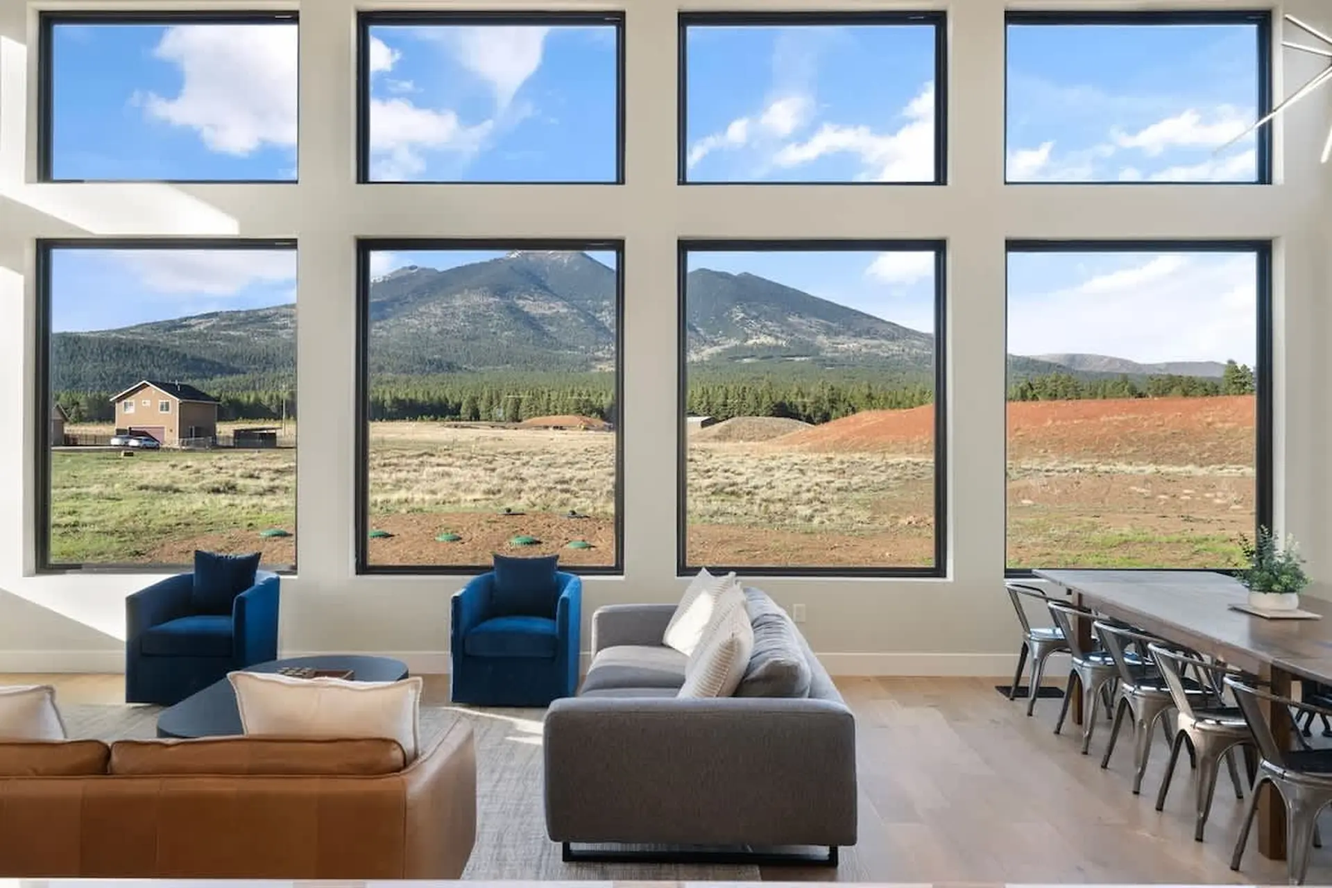 The Bluebird Flagstaff | Luxury| Sleeps 26| VIEWS
