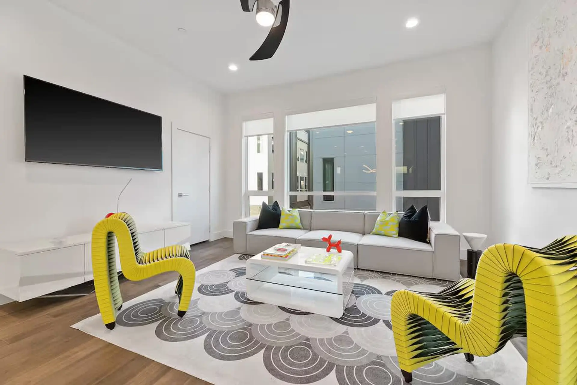 Artsy Luxe Dallas Home~Rooftop Skyline Views