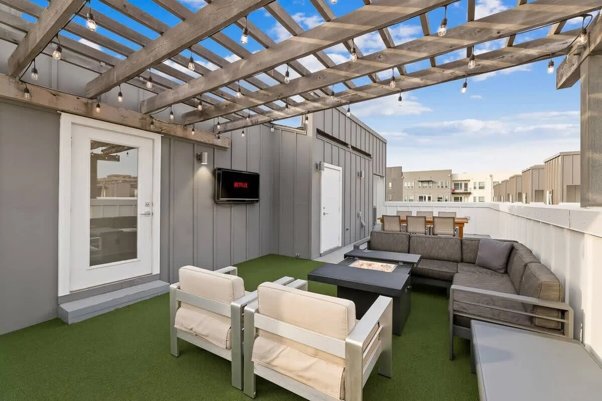 Downtown Dallas~Luxe Home~Walkable~Group Friendly