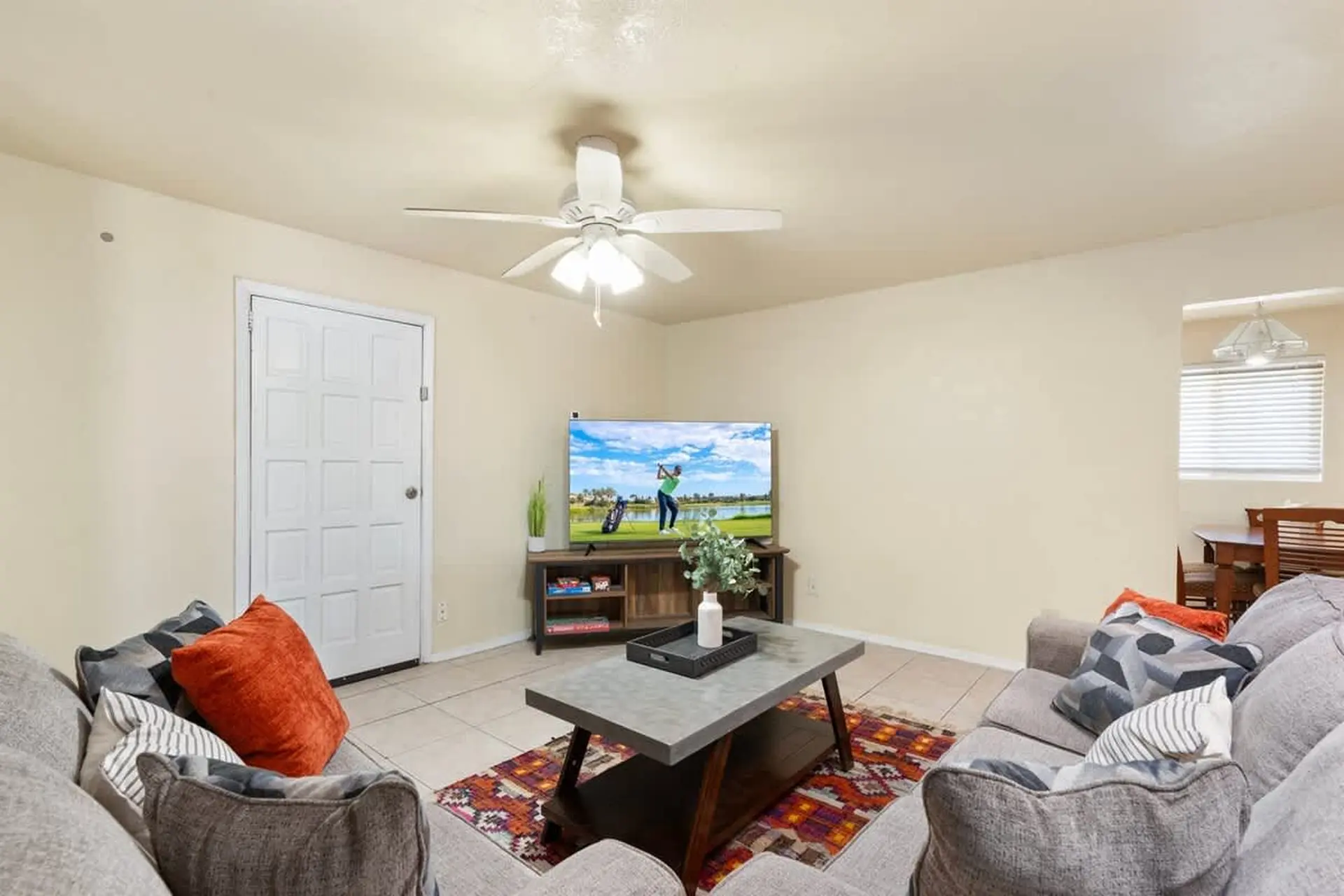 Minutes From Downtown | Phoenix Lightrail | 3 BR H