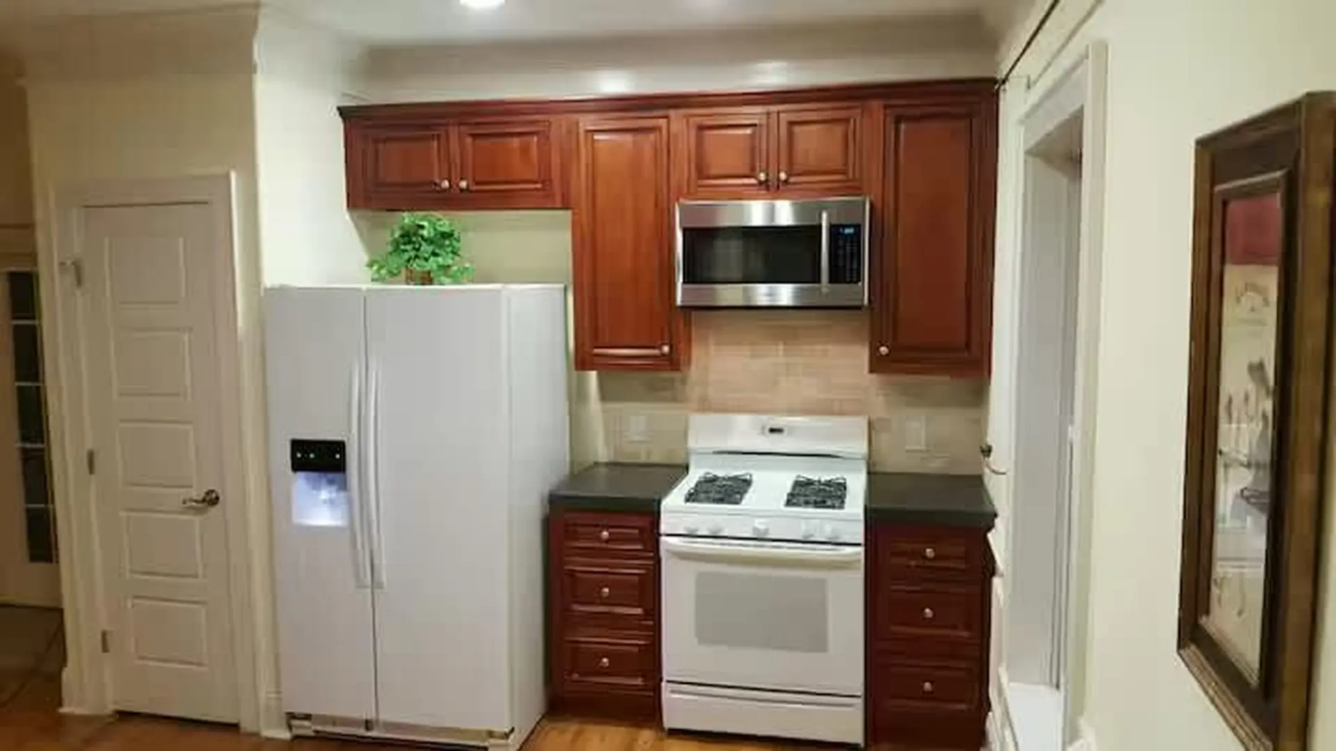 The Heritage at The Gadabout Inn | Cozy 2-BR| DT