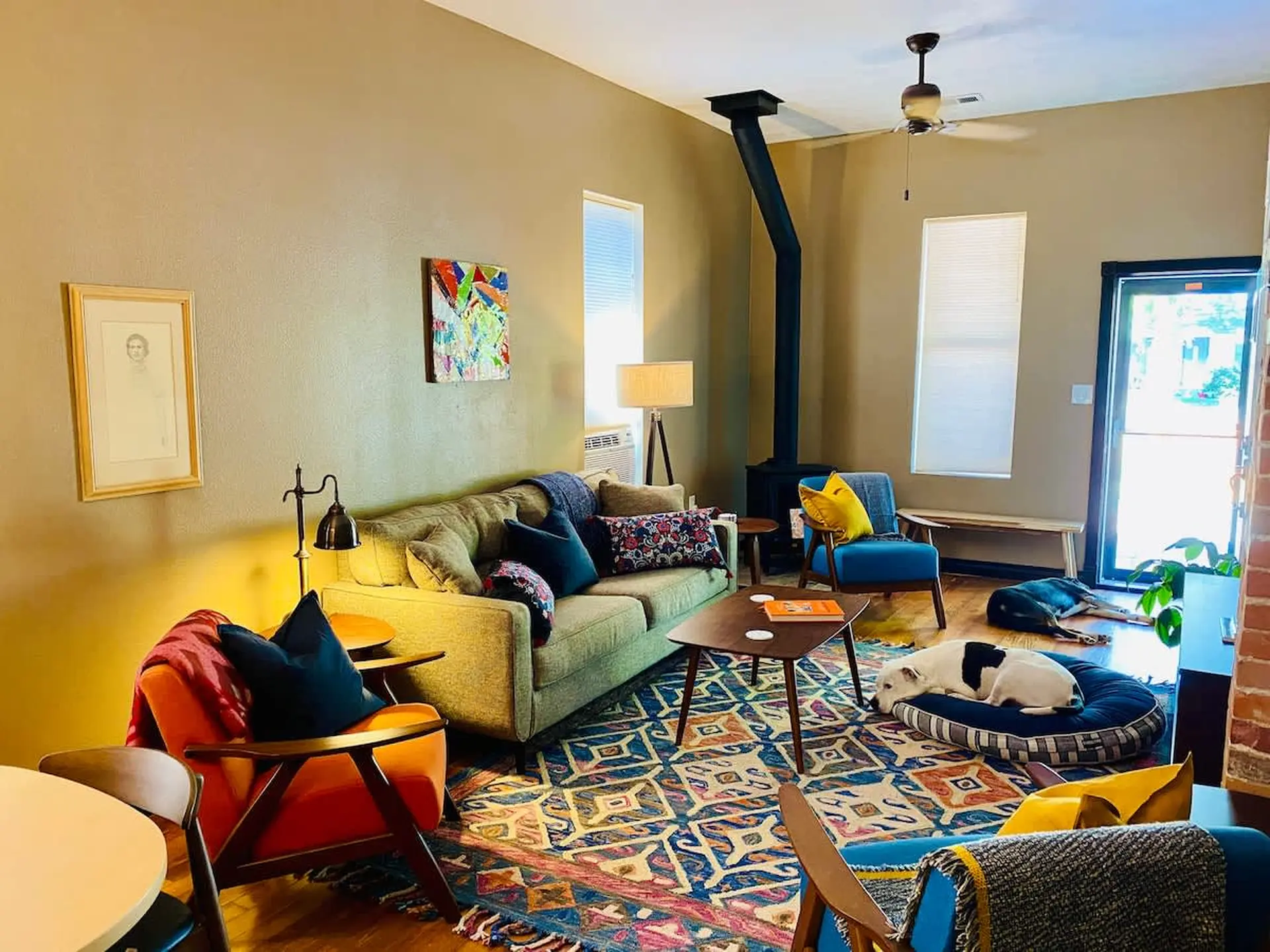 Vibrant Mid-Century Modern Home -Downtown Florence
