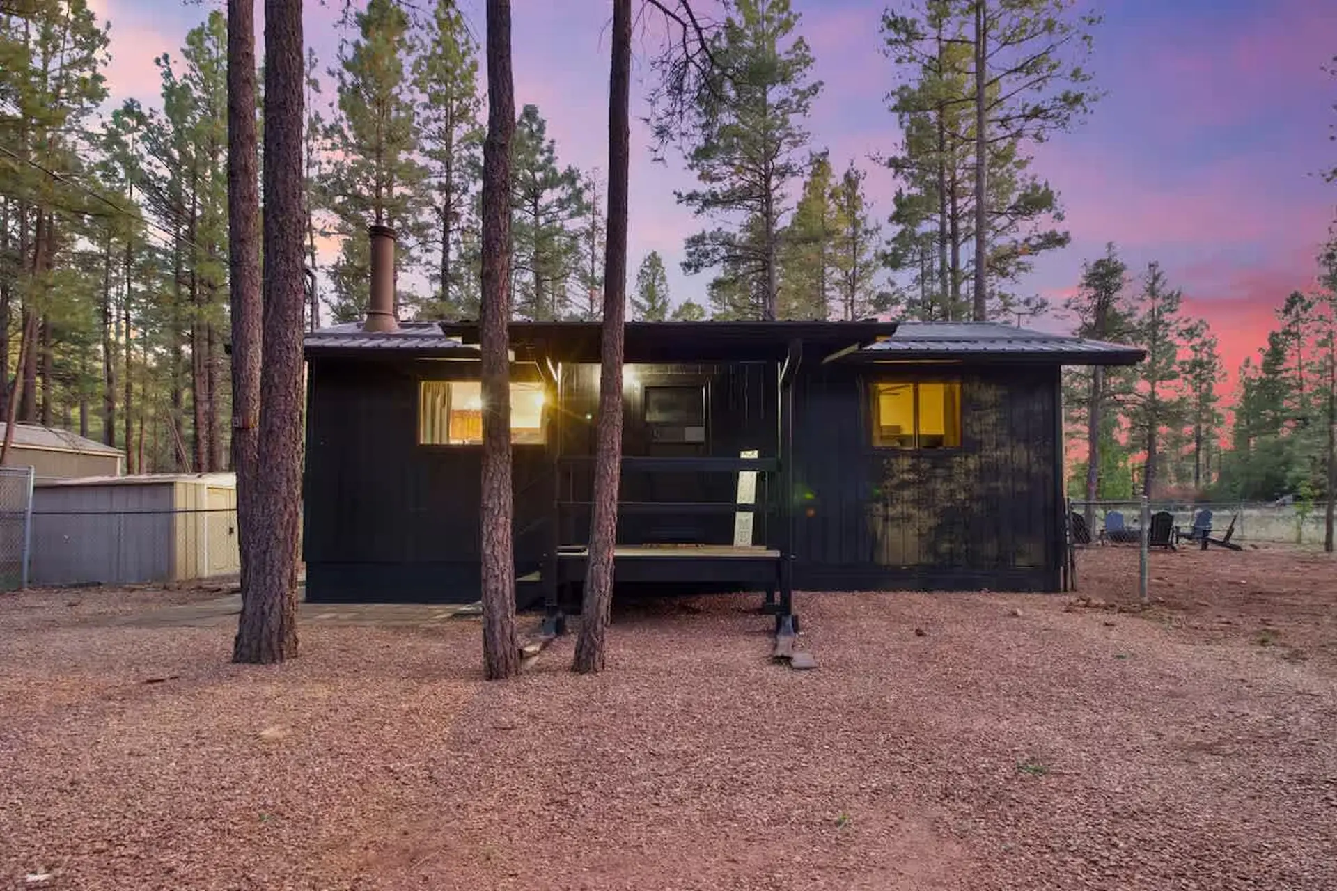Designer Cabin | Forest View Close to Downtown