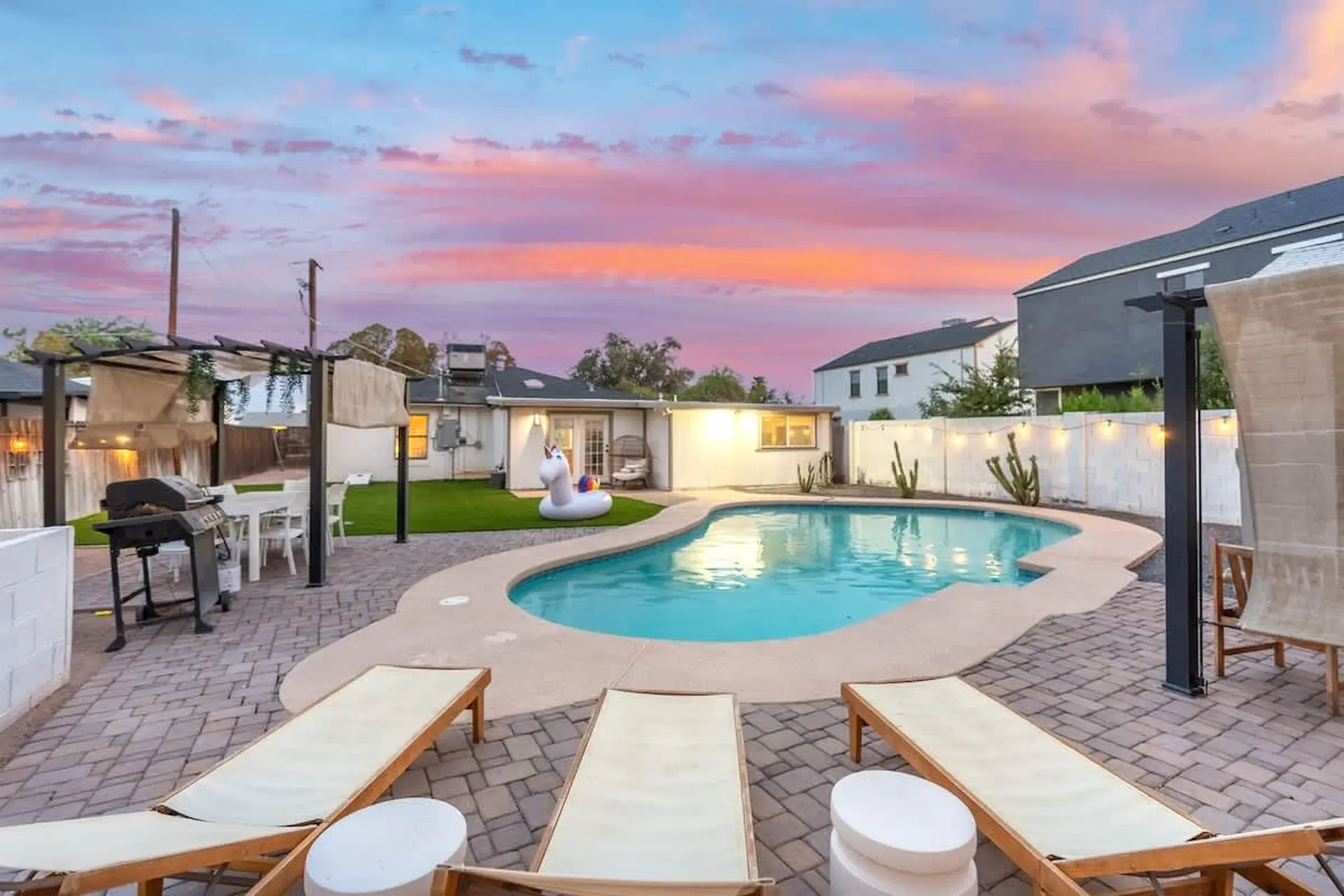 Sleeps 9 | Heated Pool | Backyard | Downtown Phx