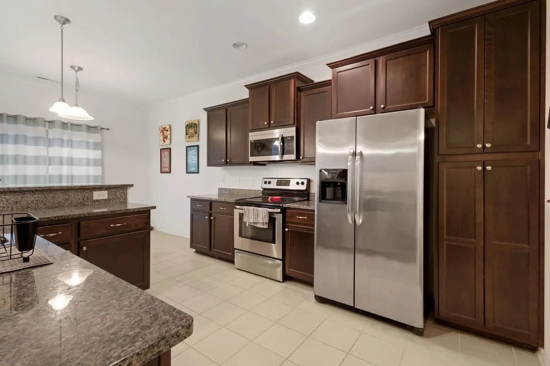 Spacious 3-BR Retreat | Downtown | Sleeps 6 | NC