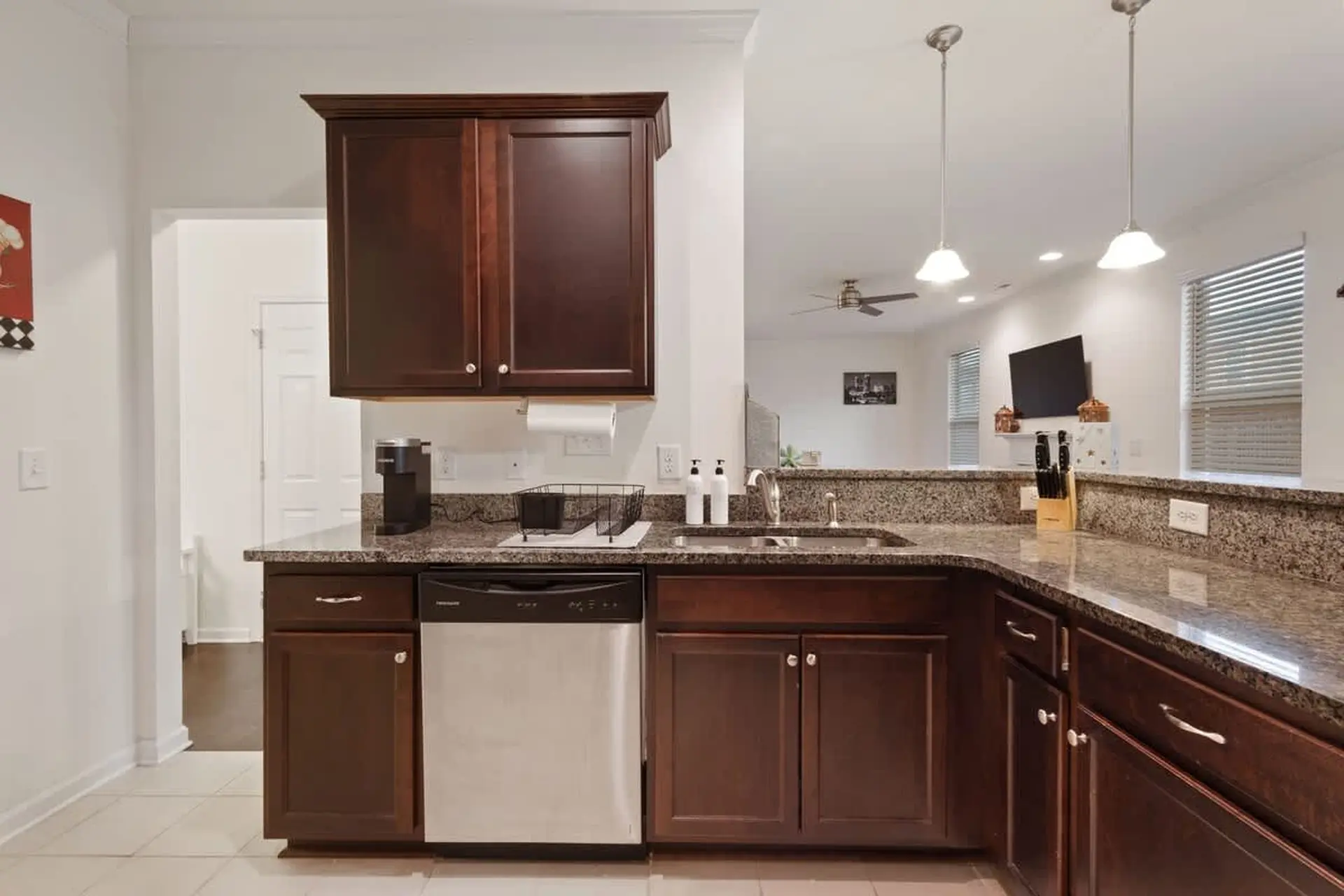 Spacious 3-BR Retreat | Downtown | Sleeps 6 | NC