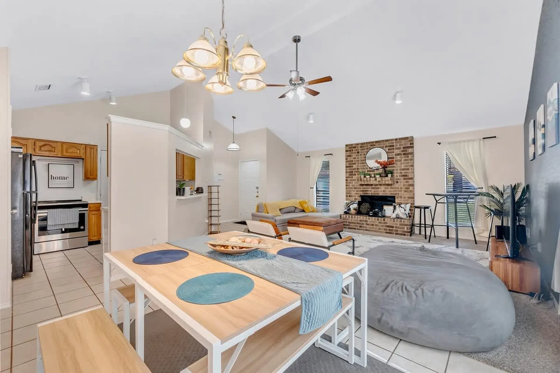Cozy 3-BR Retreat | Near Downtown San Antonio