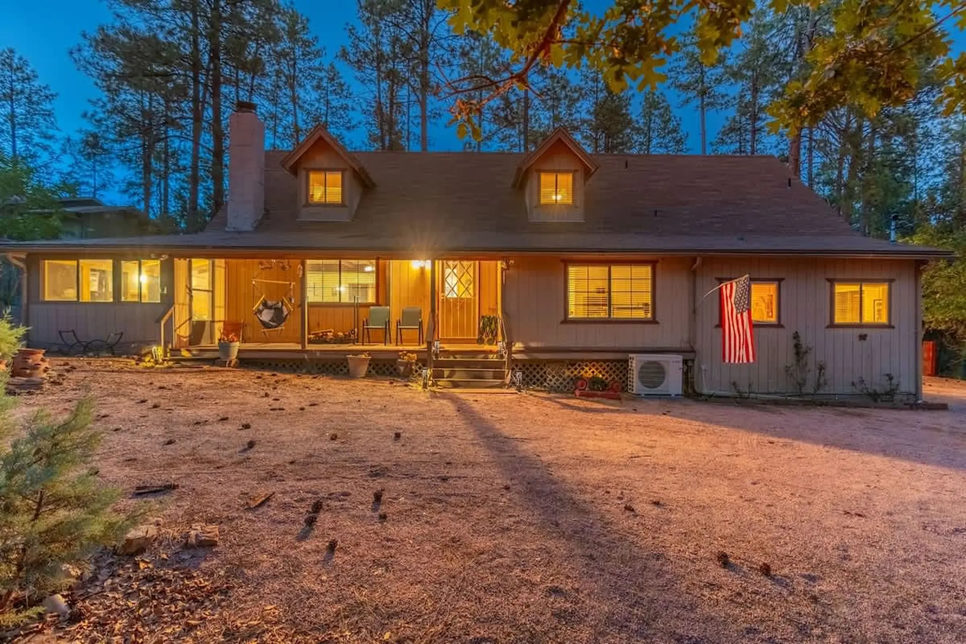 Spacious 8-Bedroom Cabin Getaway in Pine