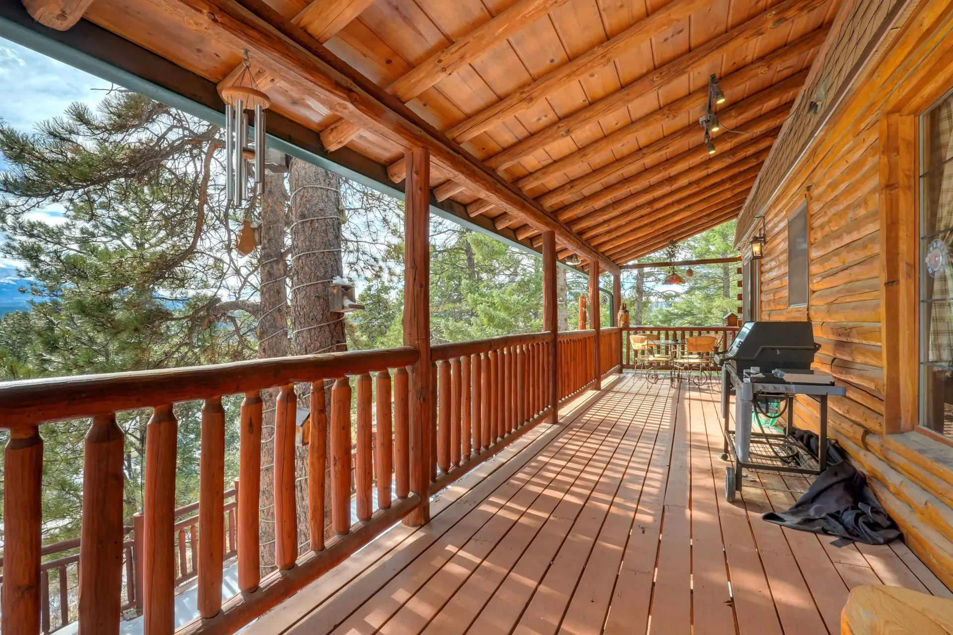 Log Lodge | Mountain View | Hot tub, Dog Friendly!