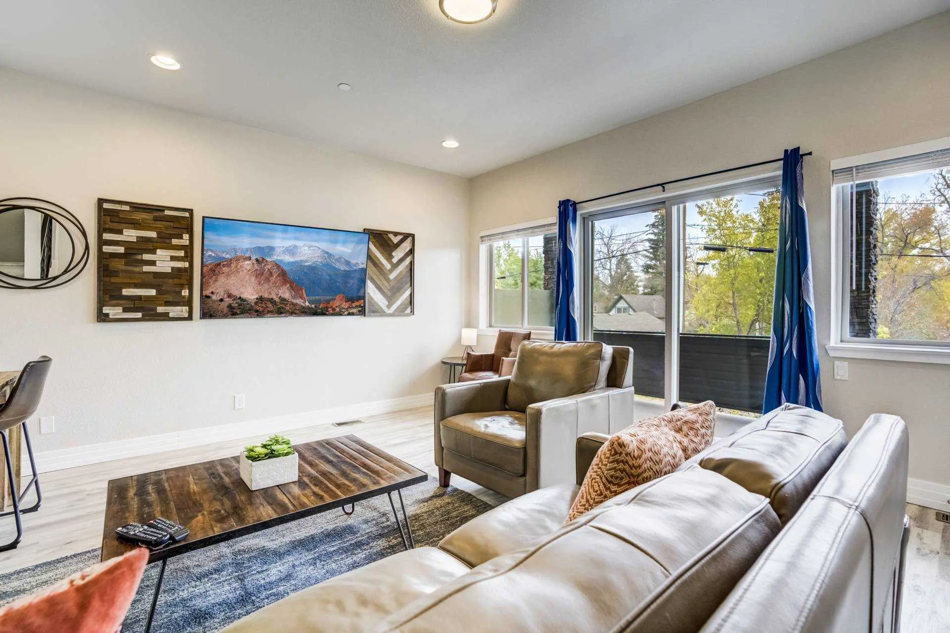 Epic Views! Rooftop Lounge Firepit, Prime Spot