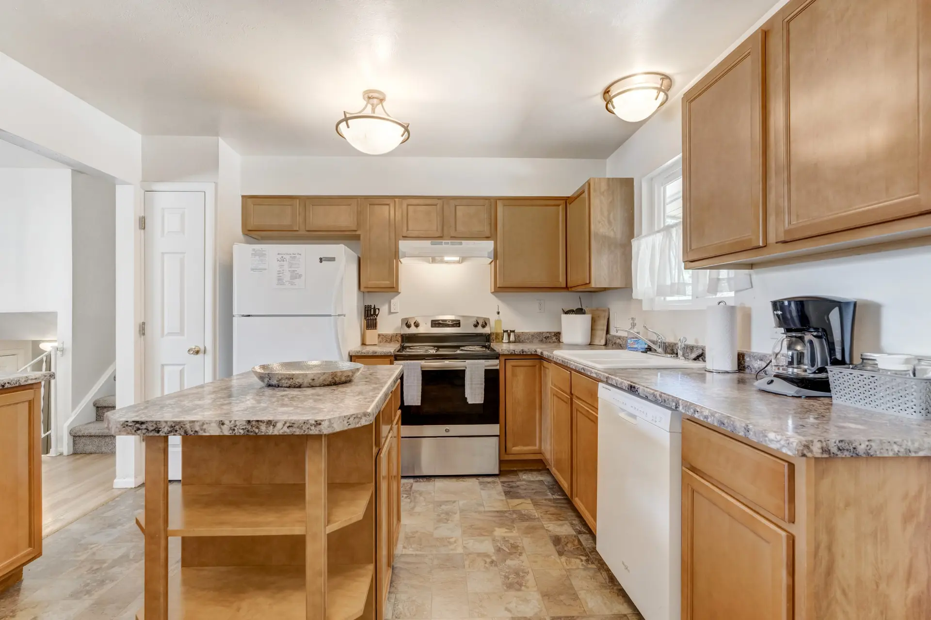 4BD Centrally Located  Dog-Friendly, Close to Park
