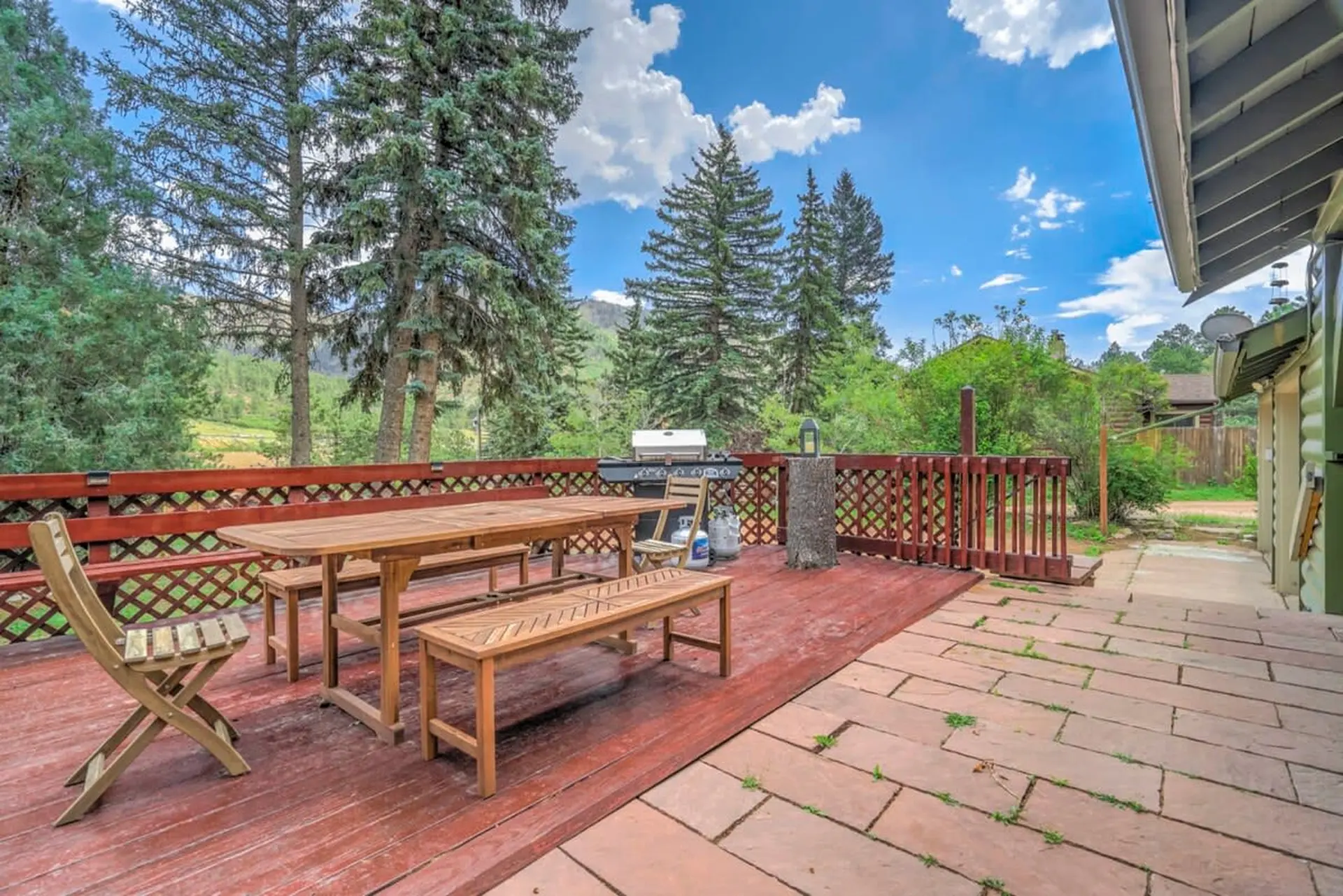 4BR Mountain Getaway w/Hot Tub Firepit & Game Room