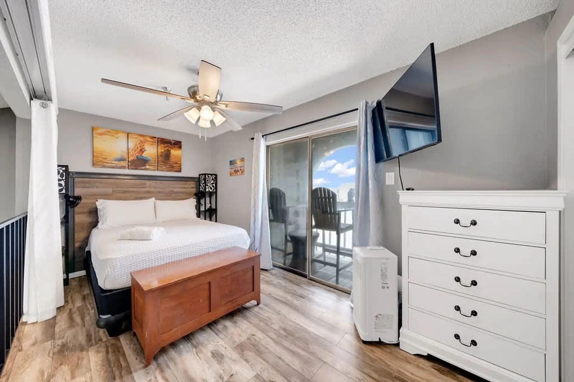 Cozy Beach Retreat Near Whitecap & Padre Island