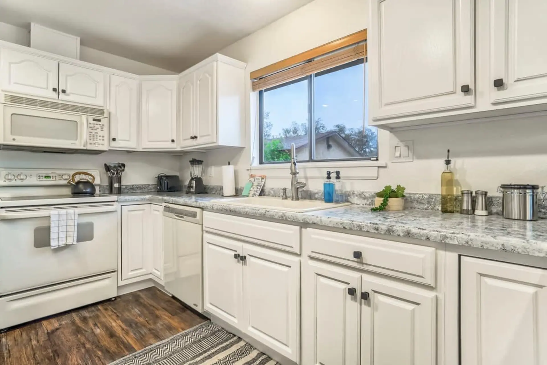 3BD Family Vacation Home Near Hiking & Downtown