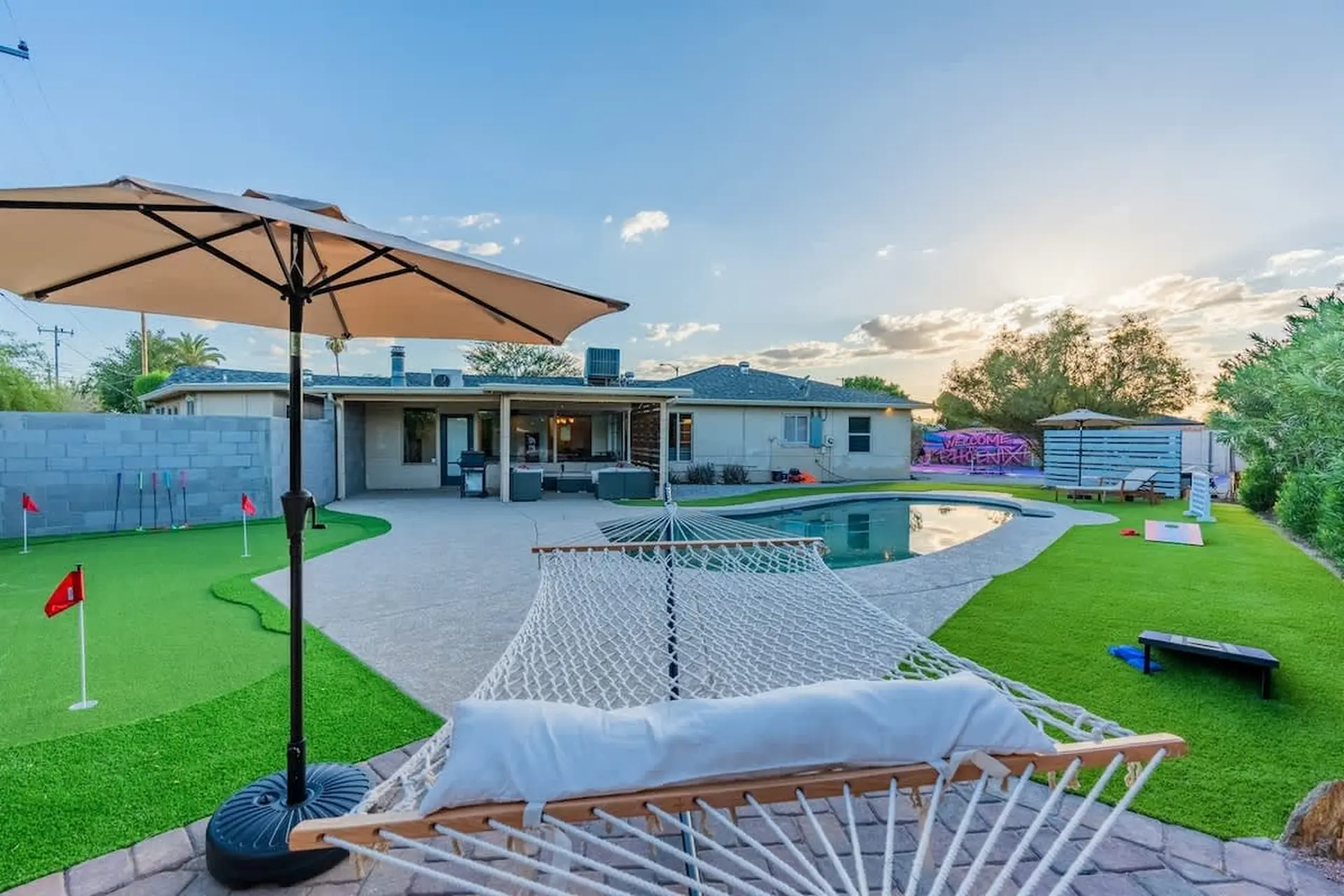 Pickleball | Sparkling Pool | Mini Putt | Sleeps14