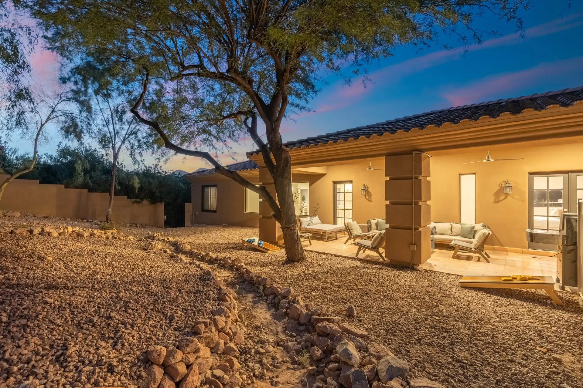 Desert Luxury Retreat| Pool + Hot Tub | Dark Sky