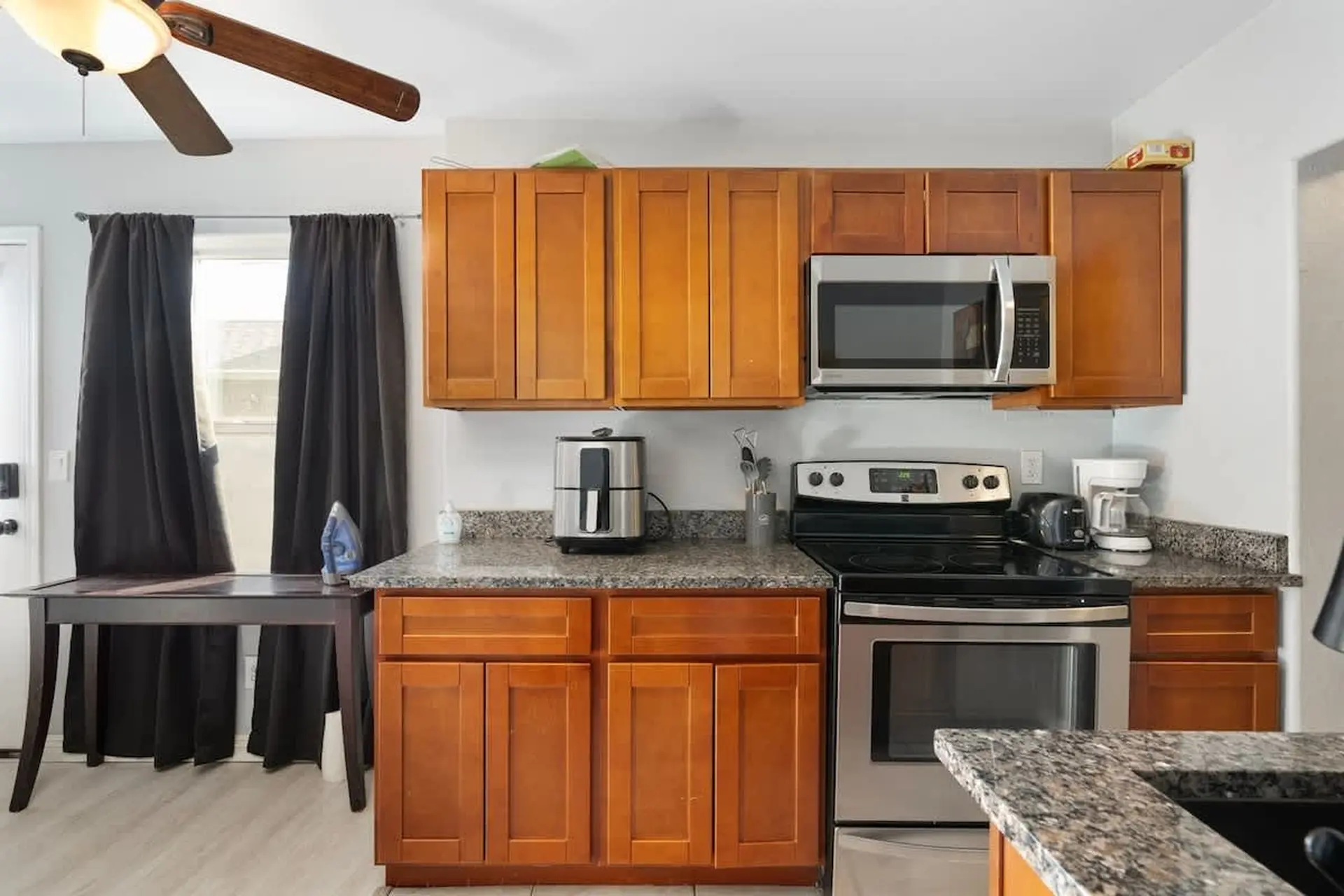 4 Bedroom | Jacuzzi | Location | Outdoor Dining
