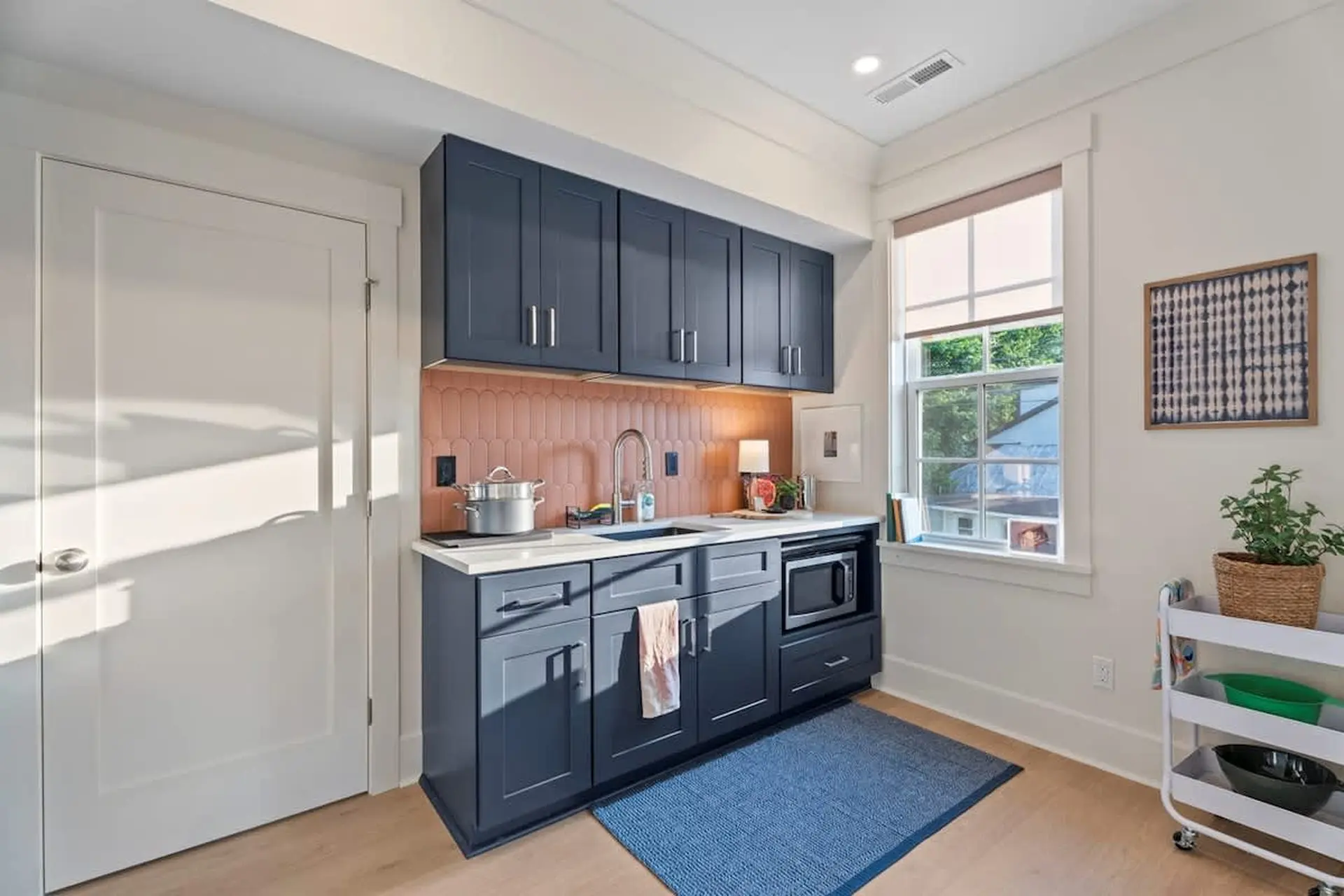 Comfy 1BR Retreat Near DPAC & Bulls Stadium