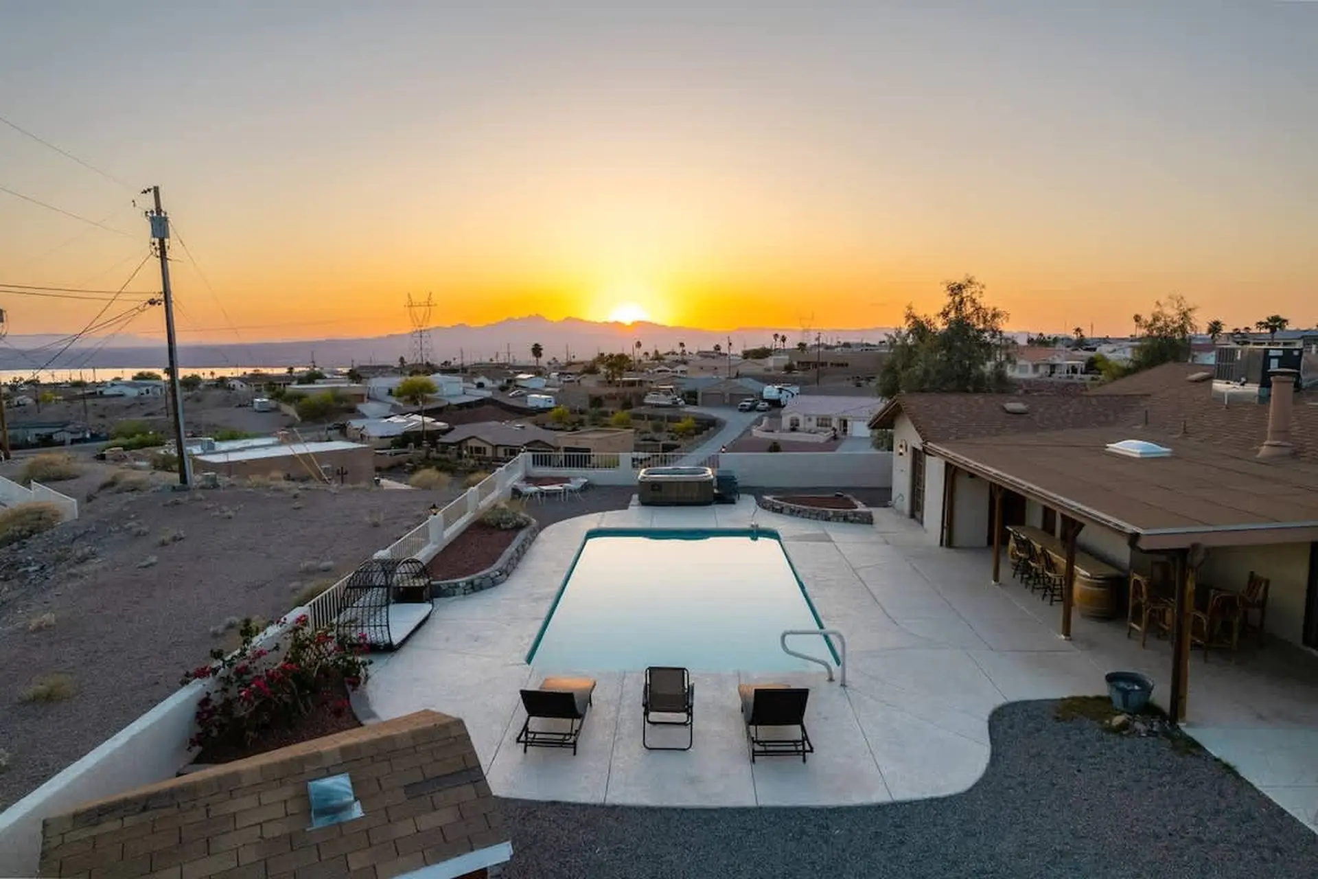 Sunset Lake Views | Pool • Hot Tub • Sleeps 16
