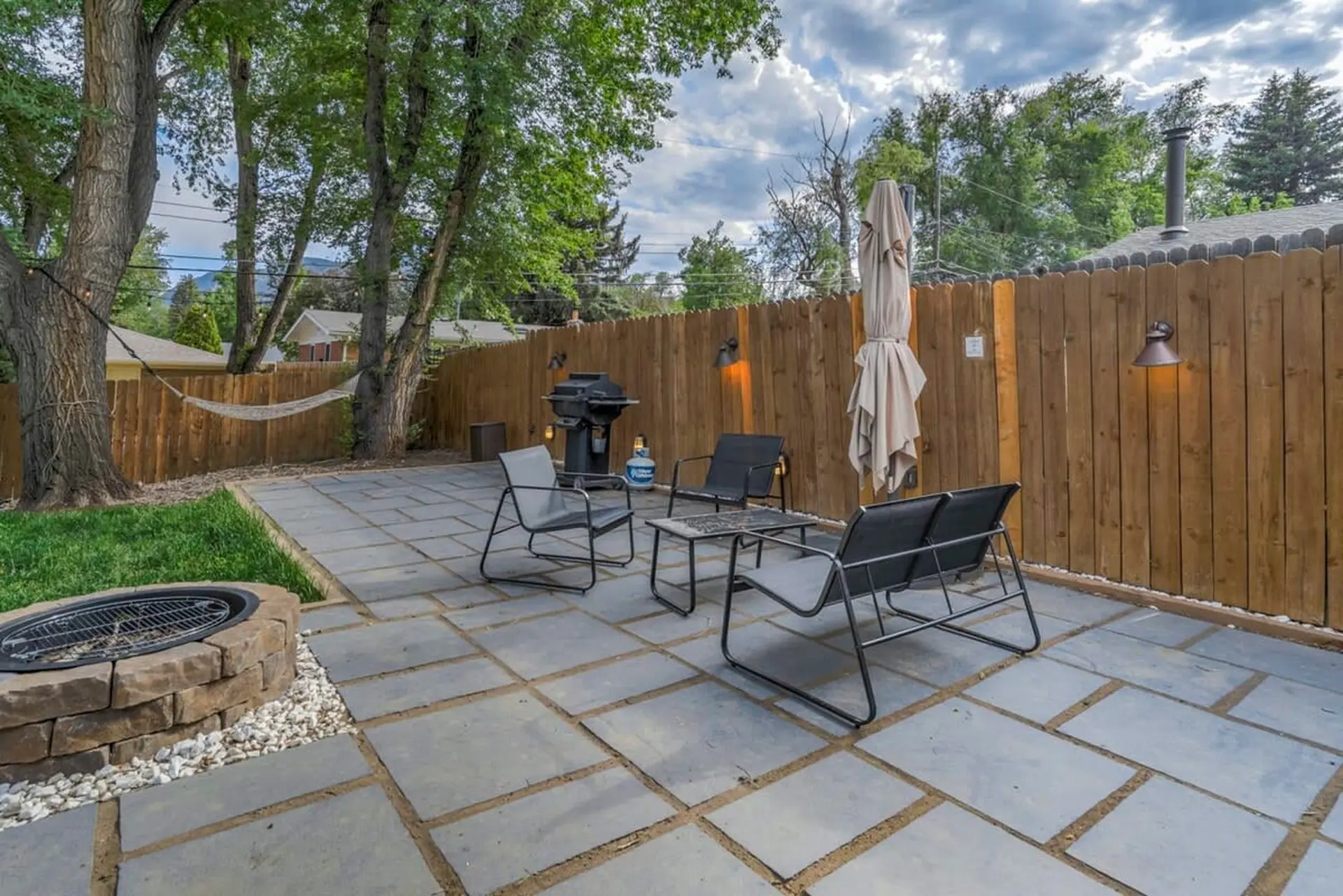 Family Oasis , Offices, Pet Friendly, Fenced Yard