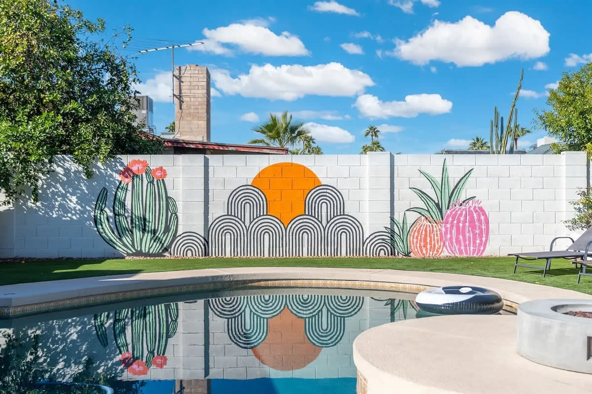 Heated Pool | Mini Putt| Large Backyard | Oasis