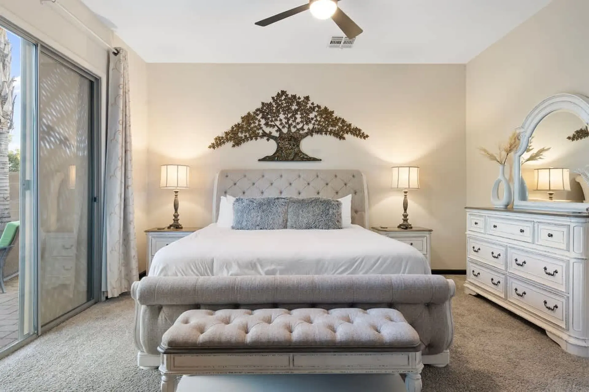 Modern 4-BR Home | Heated Pool | Jacuzzi | Grill