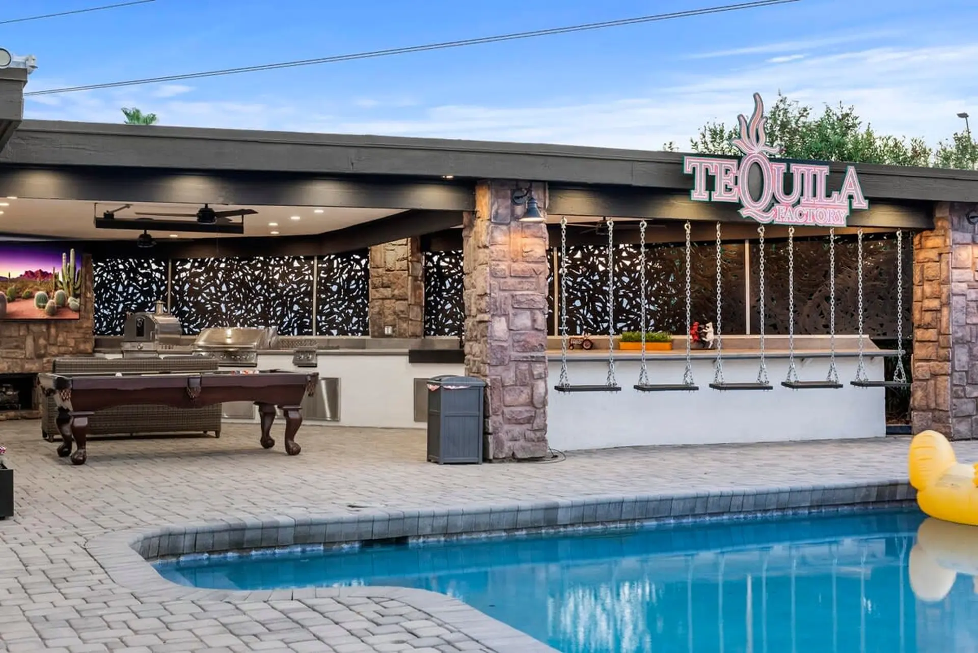 Phoenix Luxury!Pickleball|Free Heated Pool|Hot Tub