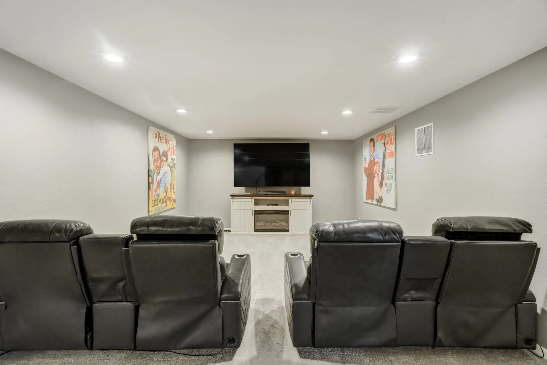 Extended Stay- Theater Room, Workspace, and Grill