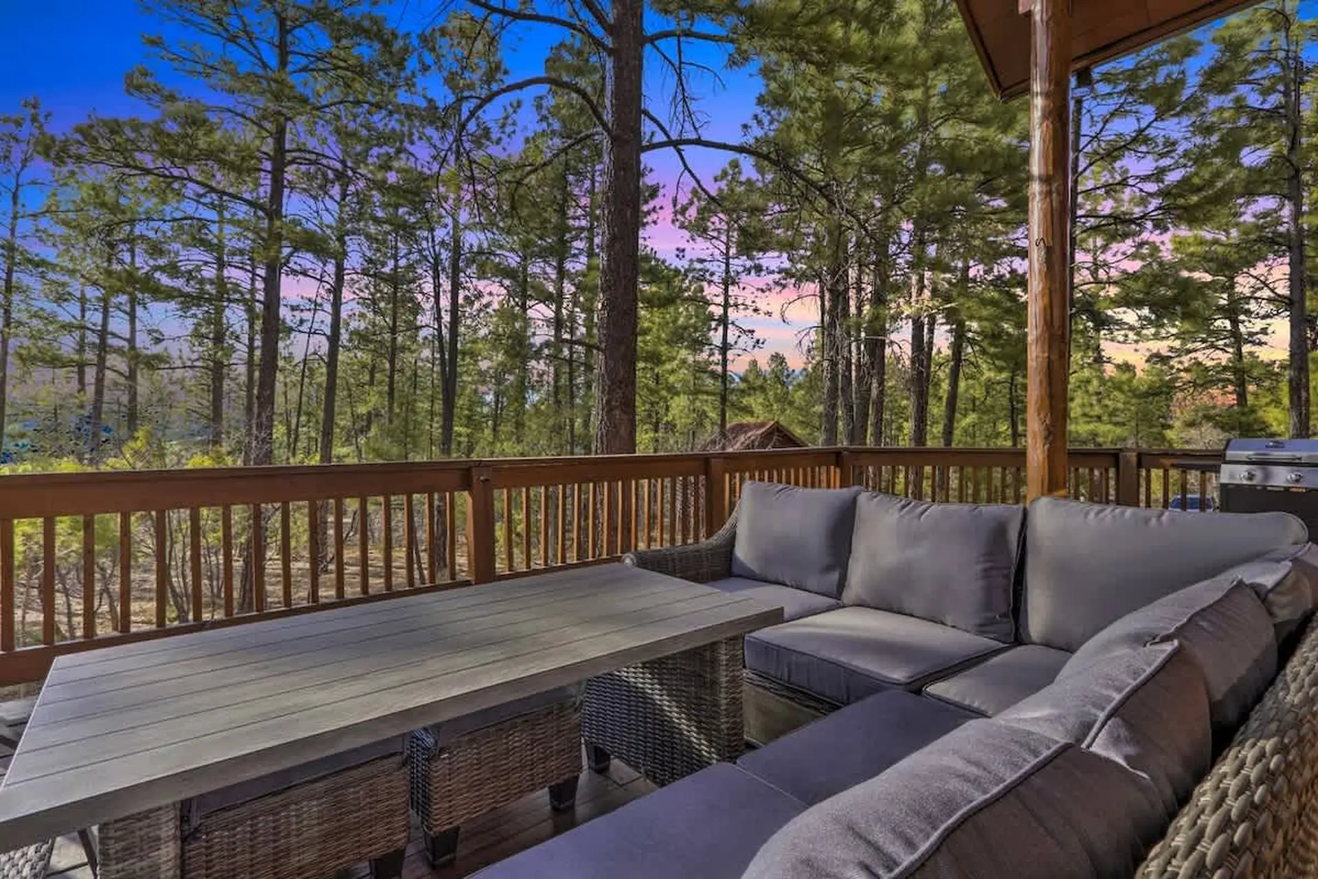 Spacious 4 Bedroom Cabin w/ Deck, Games, and Views