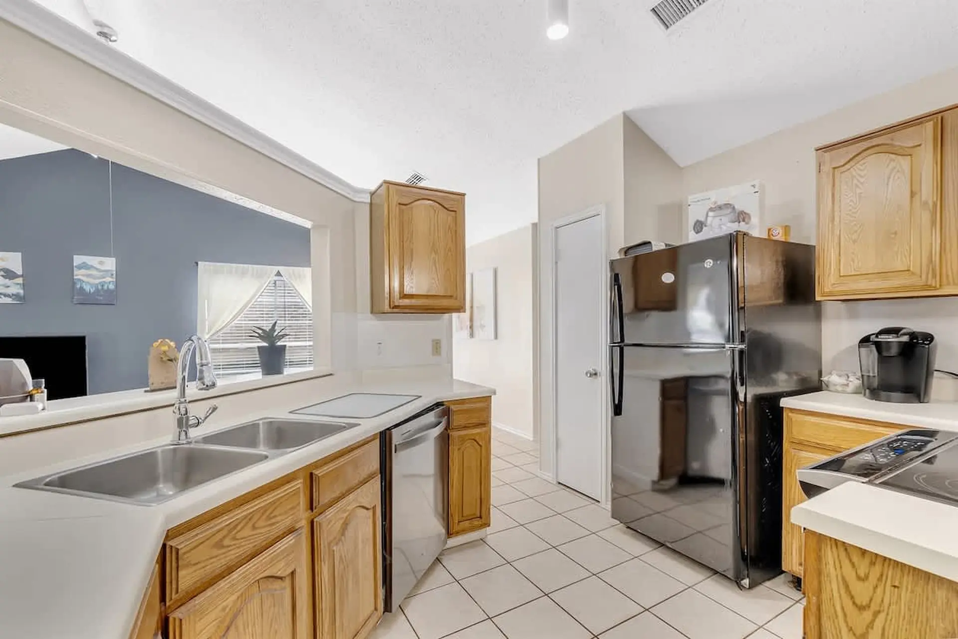 Spacious 3 Bedroom | 2 Bath Home with 6 Beds