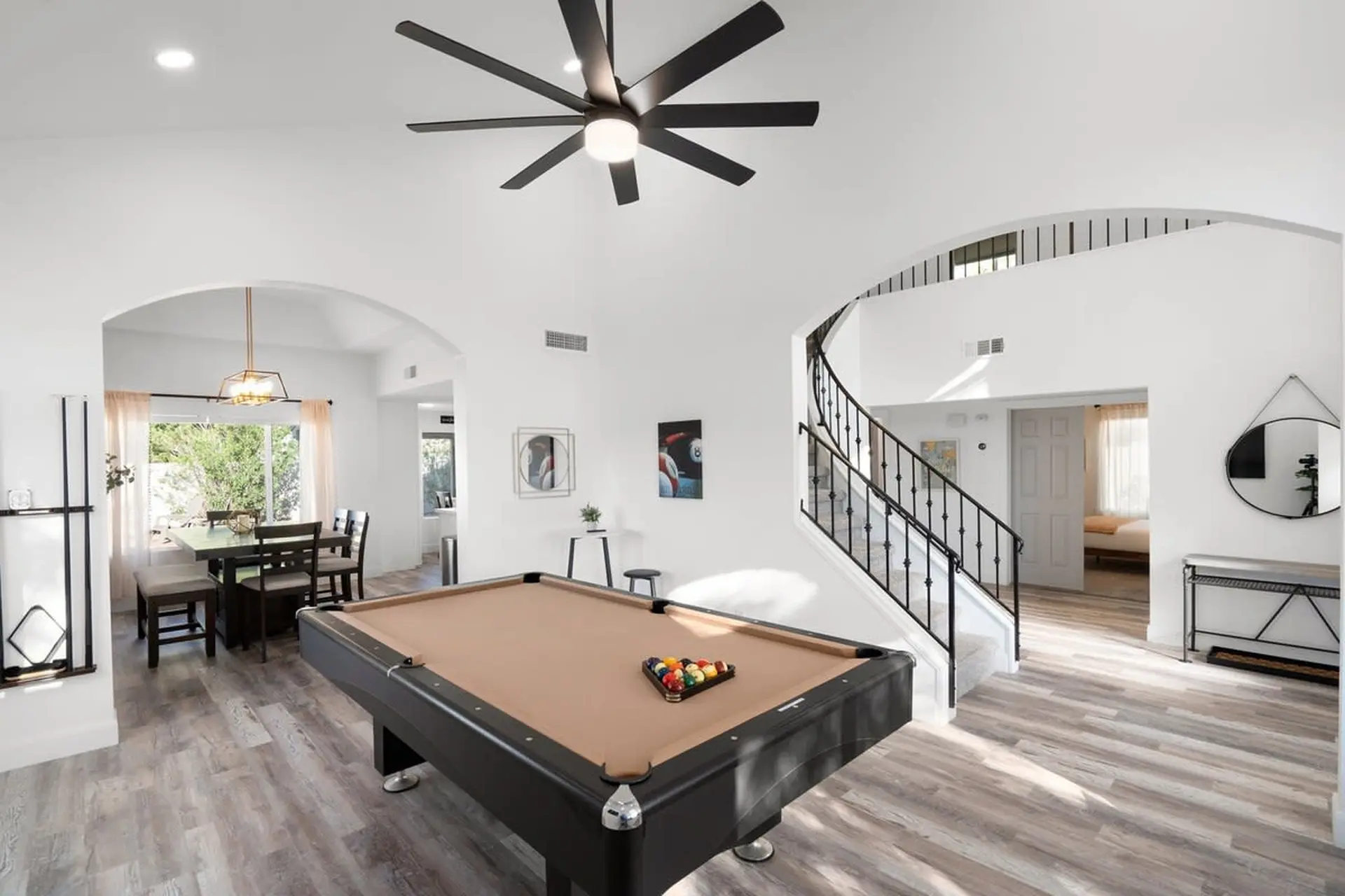 5BR|Heated Pool|Ping Pong & Pool Table|Central