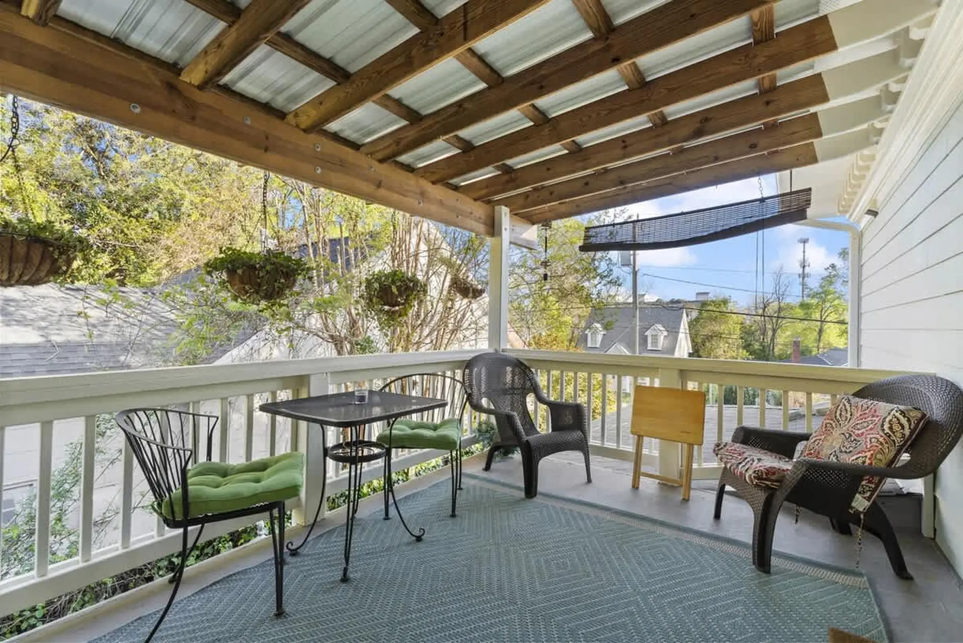 Uptown Flat at The Gadabout Inn | Modern 1-BR | DT