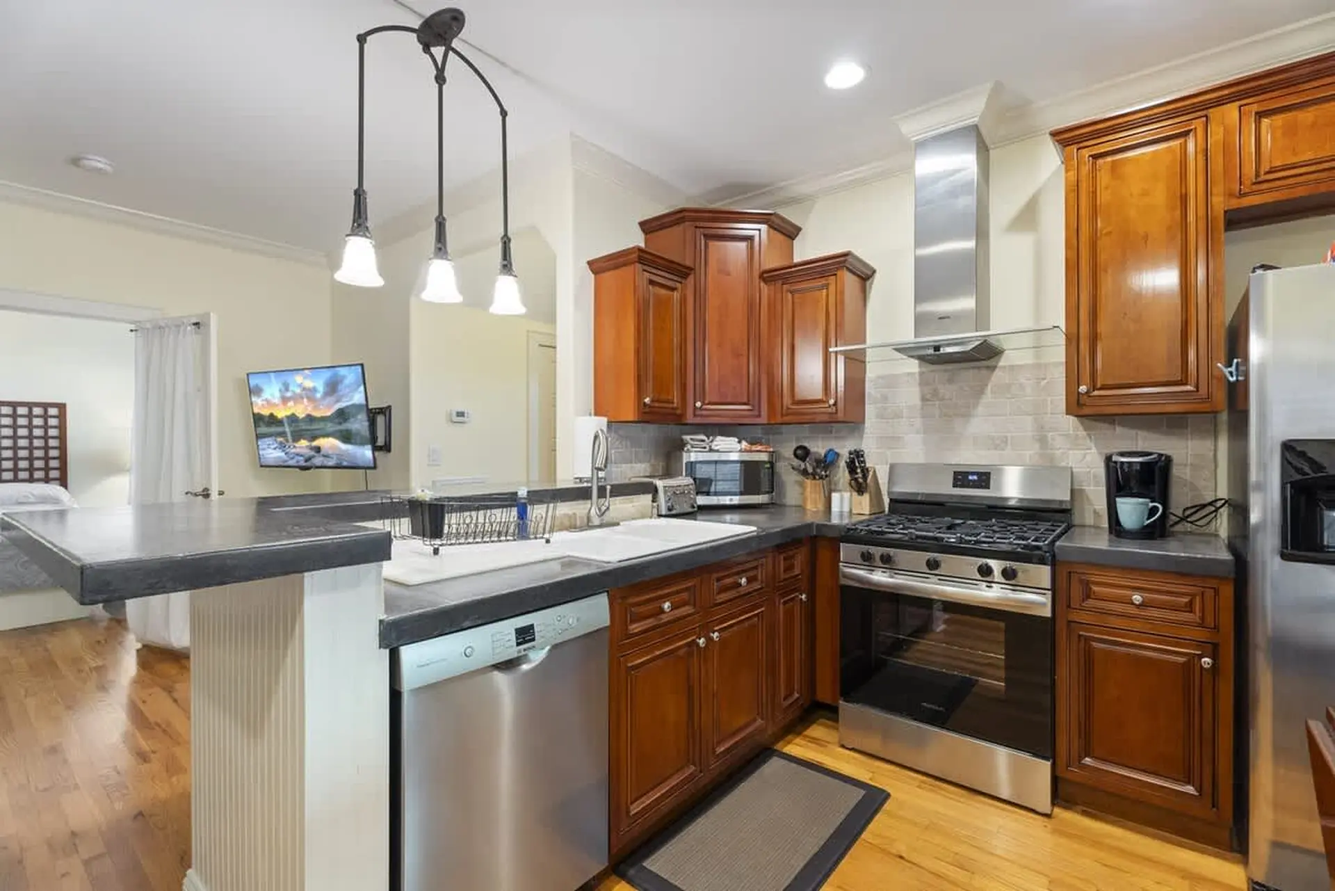 The Uptown Flat atThe Gadabout Inn, DT Wake Forest