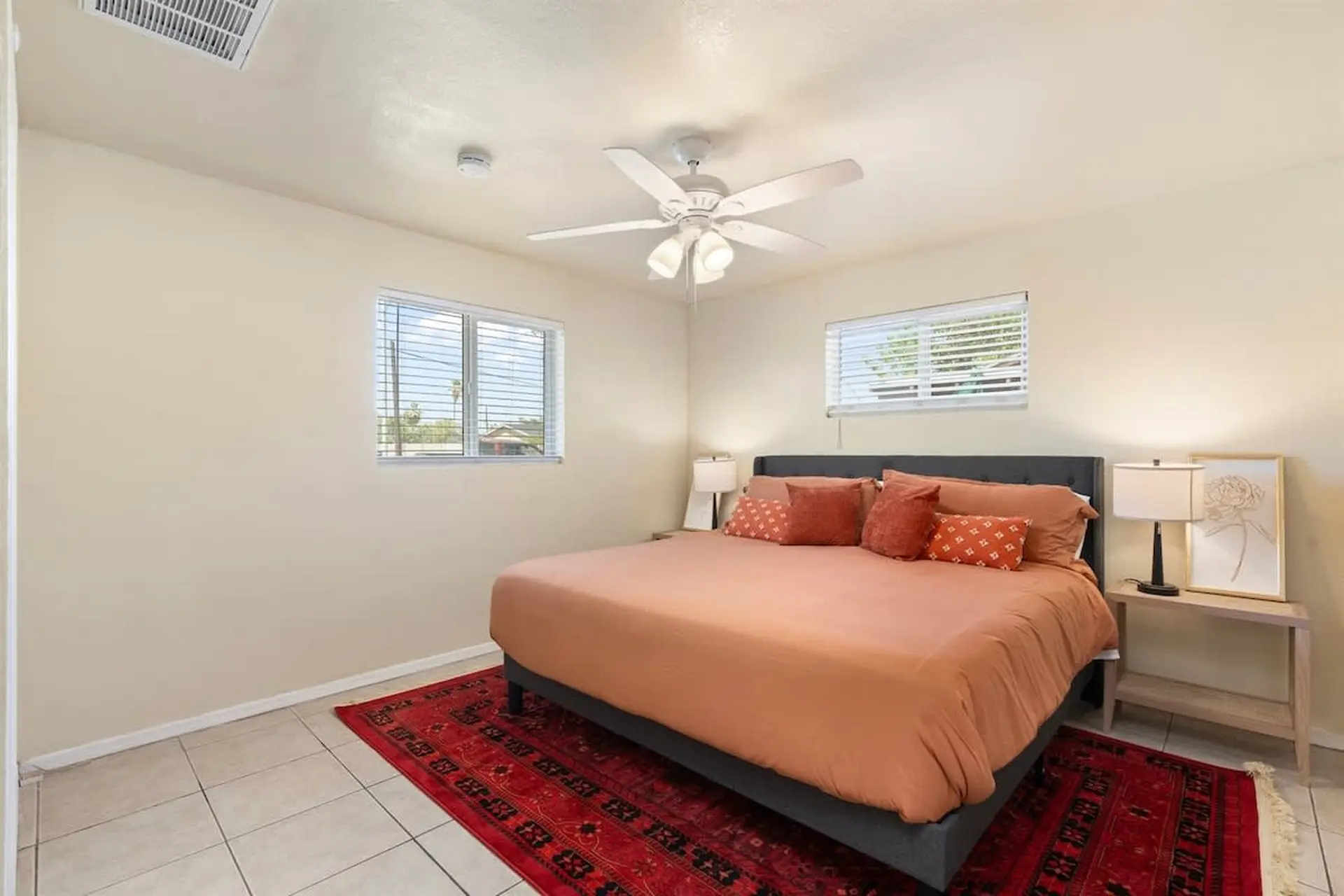 4BR Home | Near Downtown & Phoenix Light Rail
