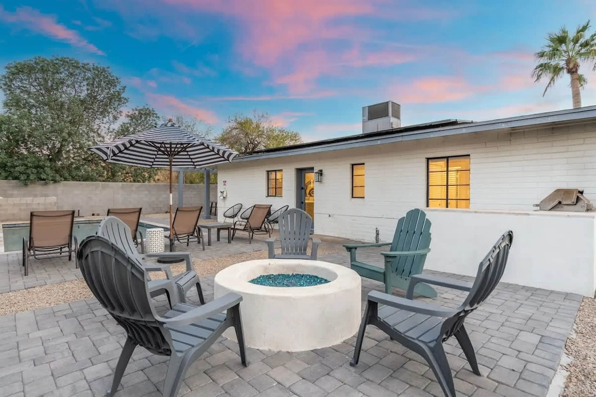 Walk 2 Old Town| Sparkling Pool | Fire Pit | Oasis