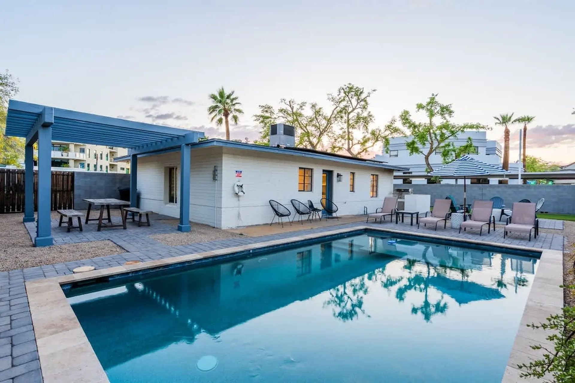 Walk 2 Old Town| Sparkling Pool | Fire Pit | Oasis