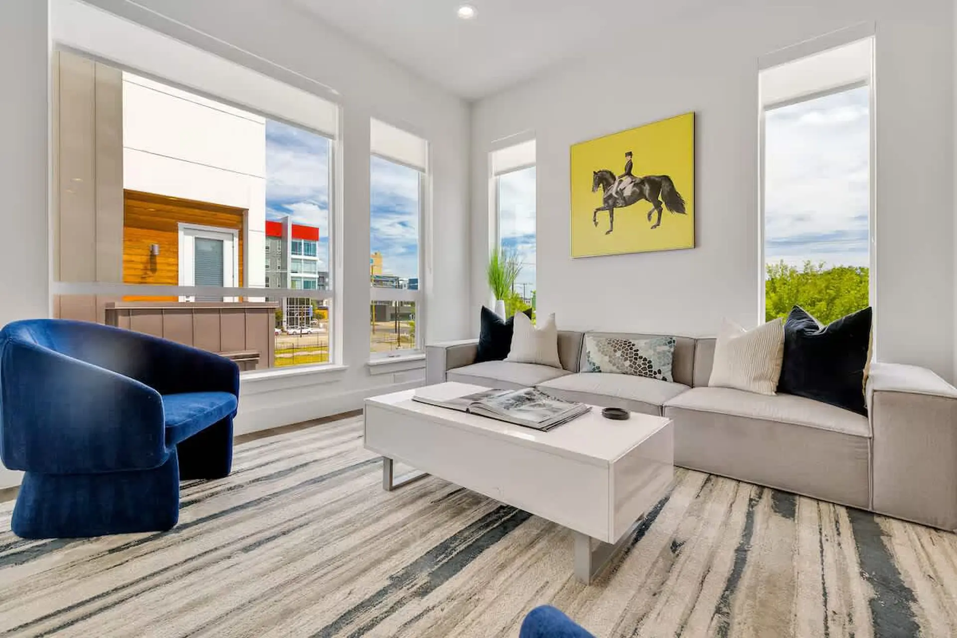 Designer Dallas Home + Rooftop + Kid Friendly Stay