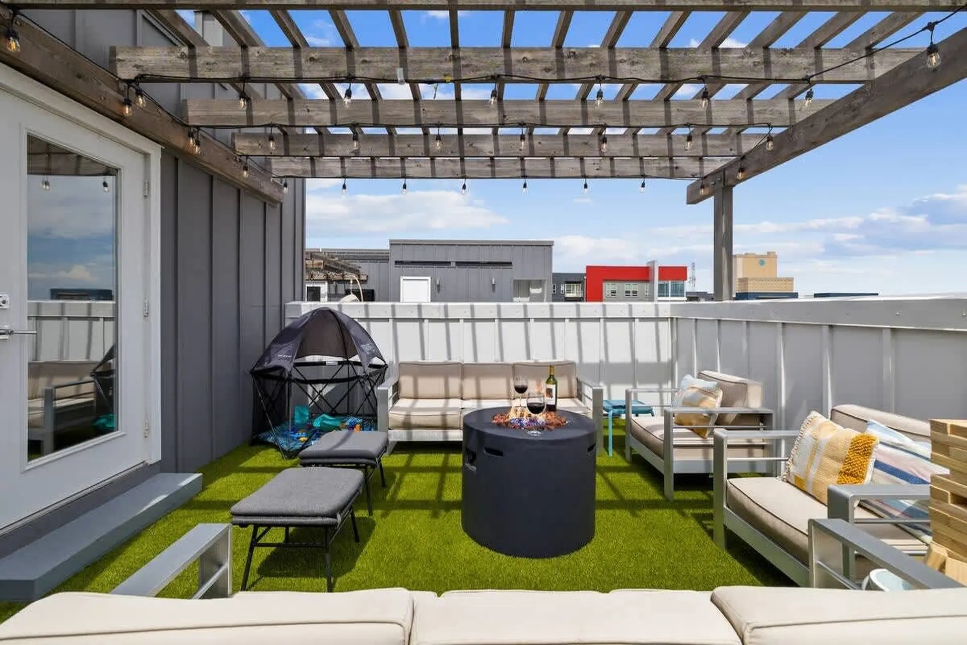 Designer Dallas Home + Rooftop + Kid Friendly Stay