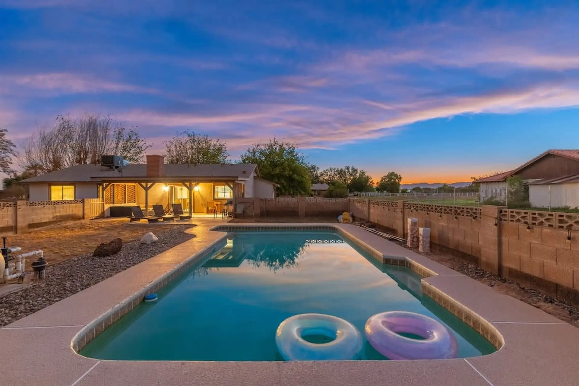 3 Bedroom | Massive Pool | Modern Oasis