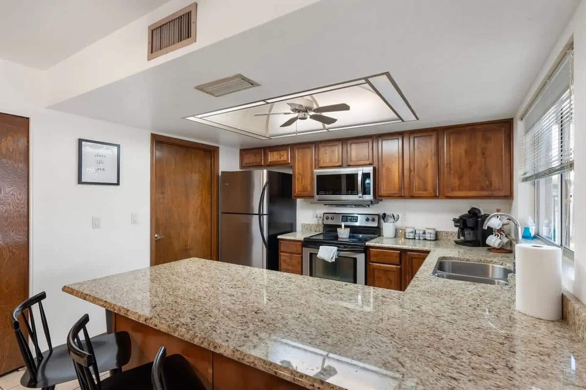 3 Bedroom | Massive Pool | Modern Oasis